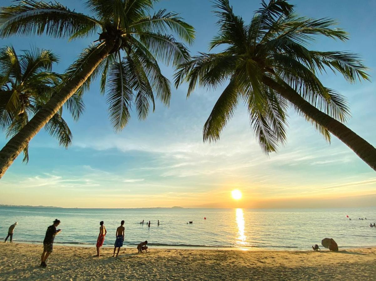 Sea Sand Trees Hotel Bang Saen Exterior photo