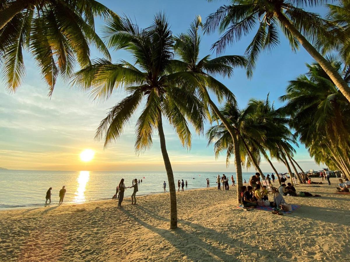 Sea Sand Trees Hotel Bang Saen Exterior photo