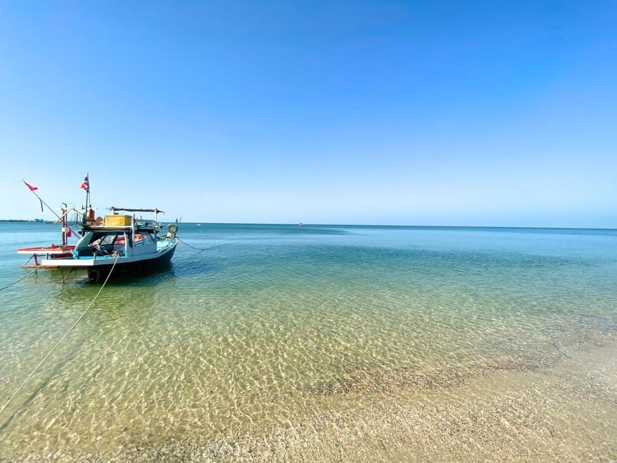 Sea Sand Trees Hotel Bang Saen Exterior photo